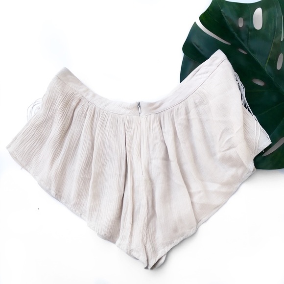 Tobi fringe crochet beige shorts - Picture 4 of 6